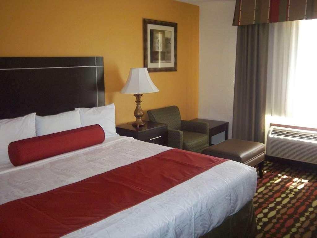 Best Western Greentree Inn & Suites Moore Pokoj fotografie