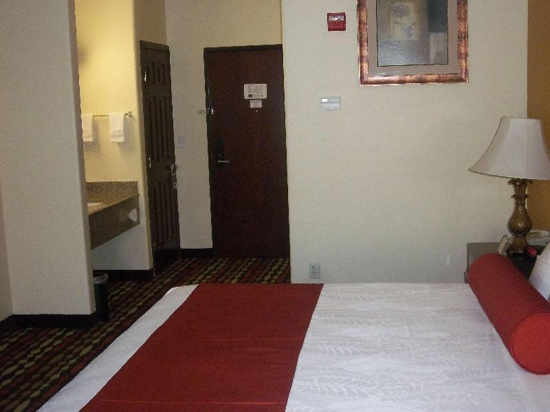 Best Western Greentree Inn & Suites Moore Exteriér fotografie