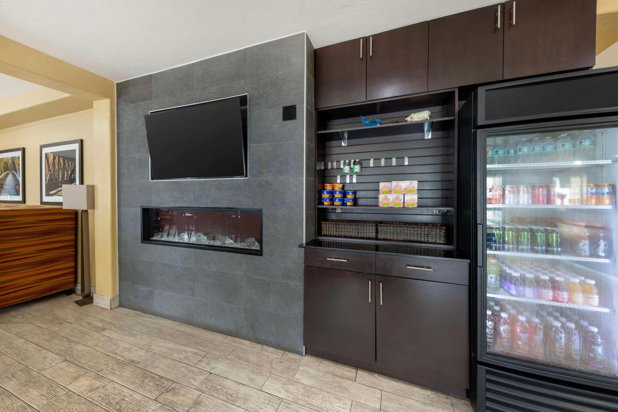 Best Western Greentree Inn & Suites Moore Exteriér fotografie