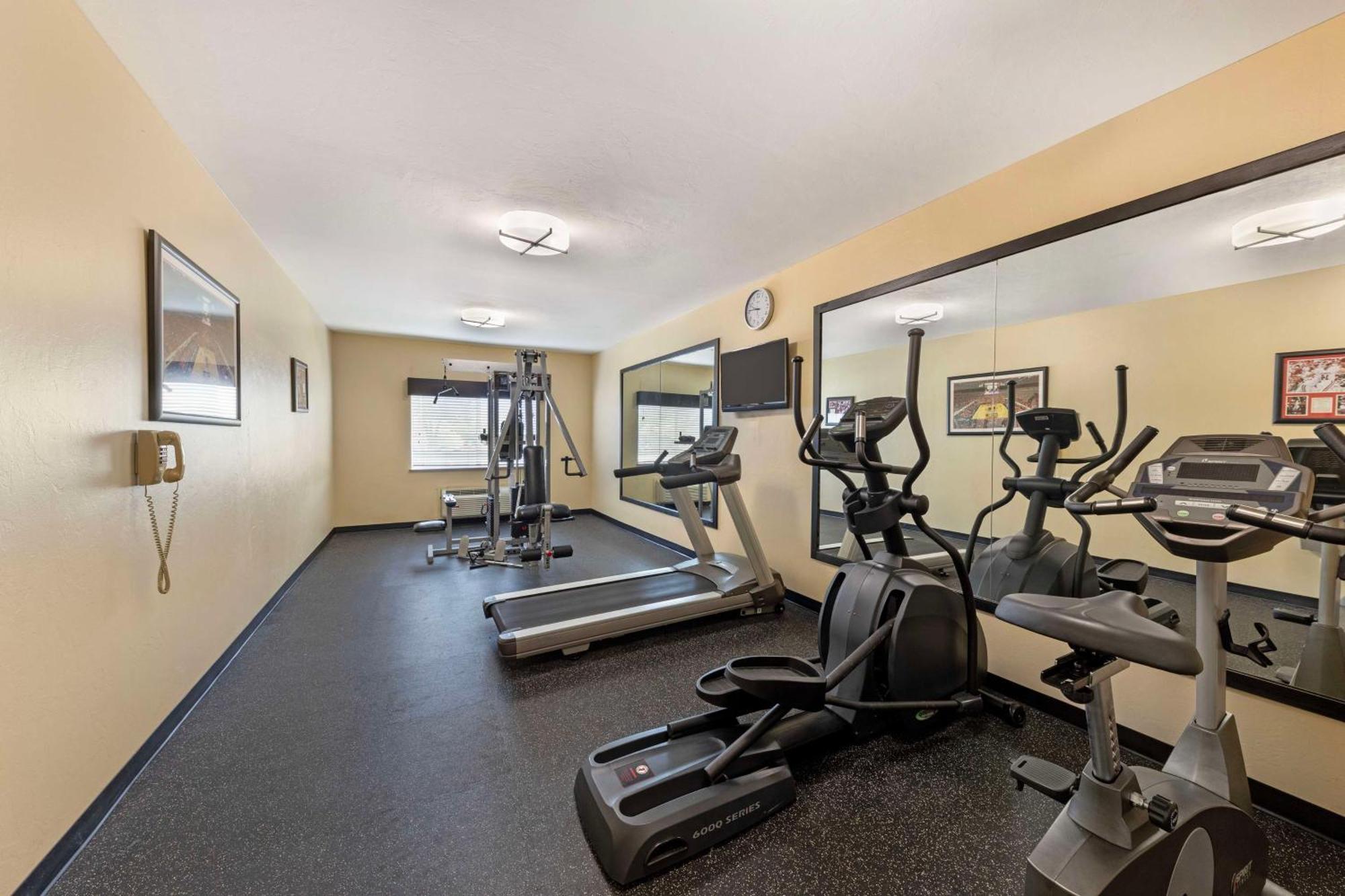 Best Western Greentree Inn & Suites Moore Exteriér fotografie