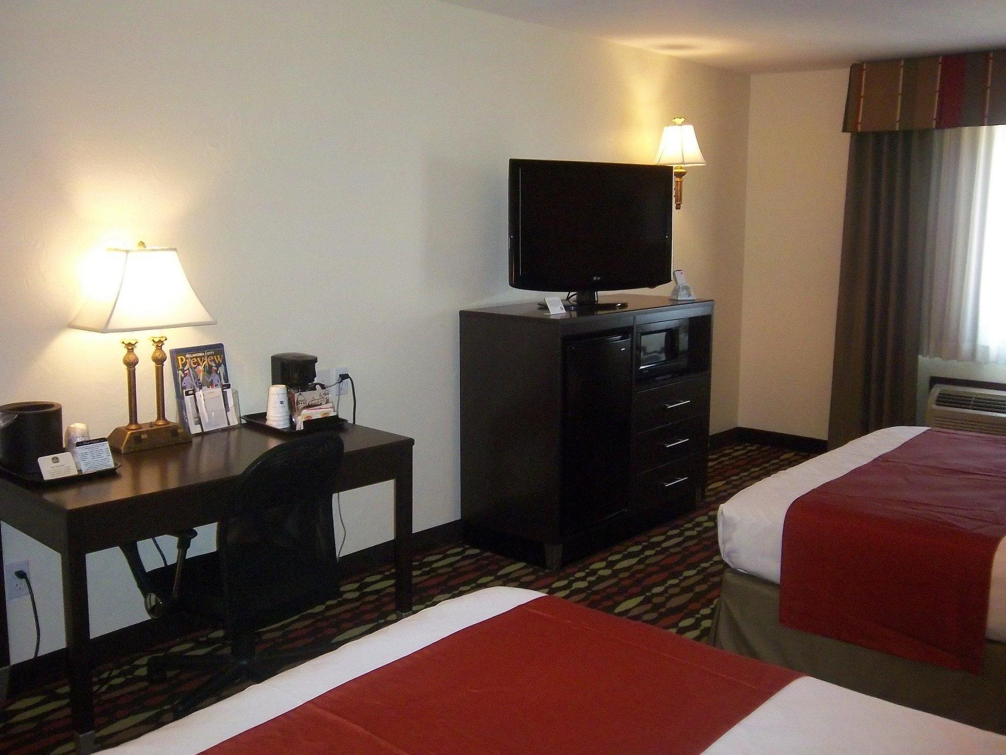 Best Western Greentree Inn & Suites Moore Exteriér fotografie